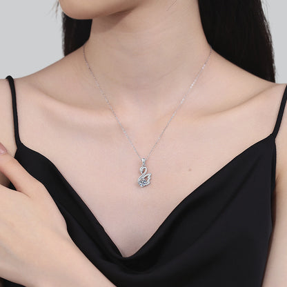 Graceful Swan Pendant Necklace for Women – Elegant Silver Design